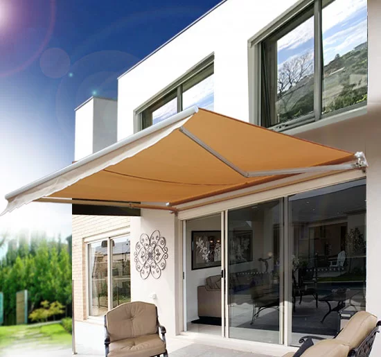 Retractable patio awning