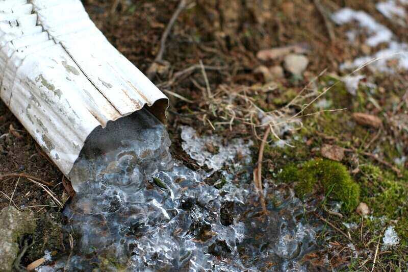 downspouts freeze