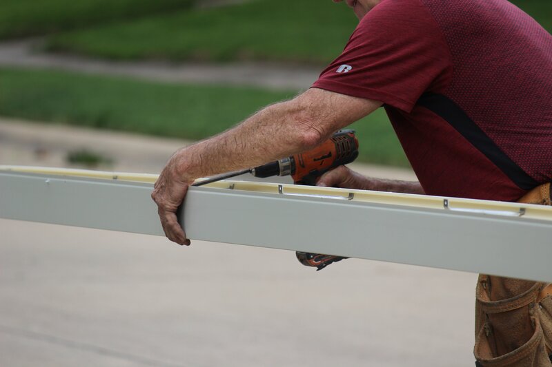 seamless gutters1