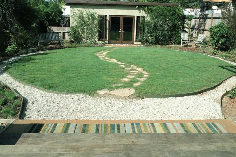UC Verde buffalograss grown in a lawn